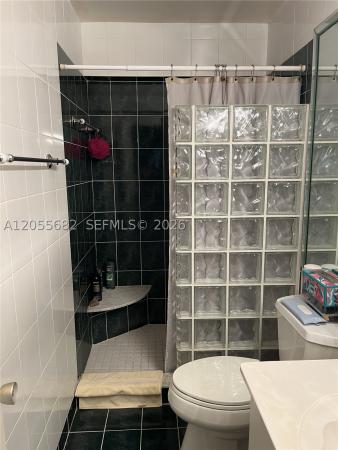 Golden Isles Towers, 120 Golden Isles Dr #44B, Hallandale Beach, Florida 33009, image 1