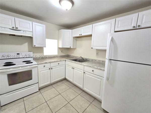 Heritage Circle, 4334 NW 9th Ave #9-1B, Deerfield Beach, Florida 33064, image 3