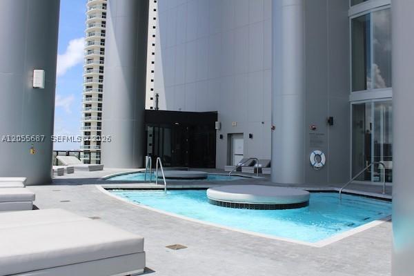 Porsche Design Tower, 18555 Collins Ave #4705, Sunny Isles Beach, Florida 33160, image 1