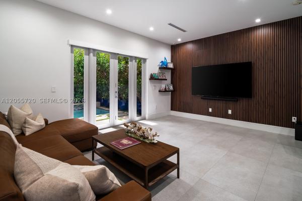 3073 Carter St, Miami, Florida 33133, image 3