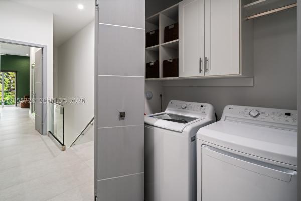 3073 Carter St, Miami, Florida 33133, image 1