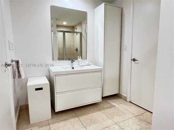 Icon Brickell Tower 2, 495 Brickell Ave #BAY406, Miami, Florida 33131, image 3