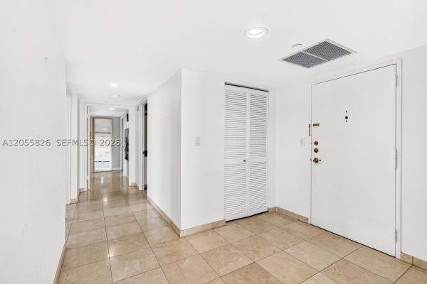 Brickell Place, 1901 Brickell Ave #B1109, Miami, Florida 33129, image 3