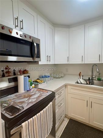 5050 Building, 5050 NW 7th St #309, Miami, Florida 33126, image 1