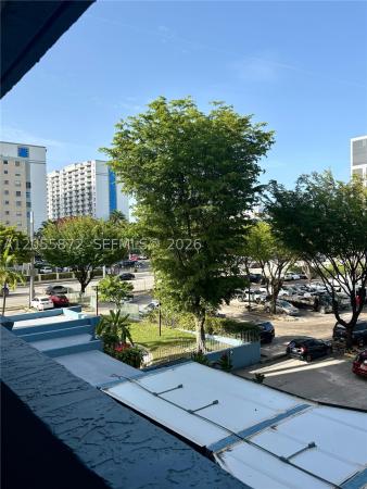 5050 Building, 5050 NW 7th St #309, Miami, Florida 33126, image 2
