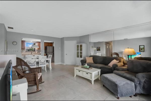 Four Sea Suns, 306 S Circle Dr S #203, Boynton Beach, Florida 33435, image 1