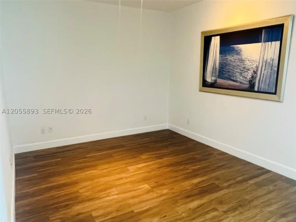 One Fifty One At Biscayne, 14951 Royal Oaks Ln #409, North Miami, Florida 33181, image 2