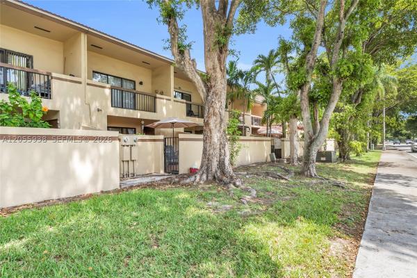 6256 SW 136th Ct #E104, Unincorporated Dade County, Florida 33183, image 1