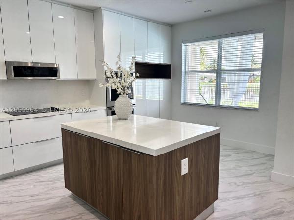 Isles At Weston, 3933 E Hibiscus St, Weston, Florida 33332, image 2