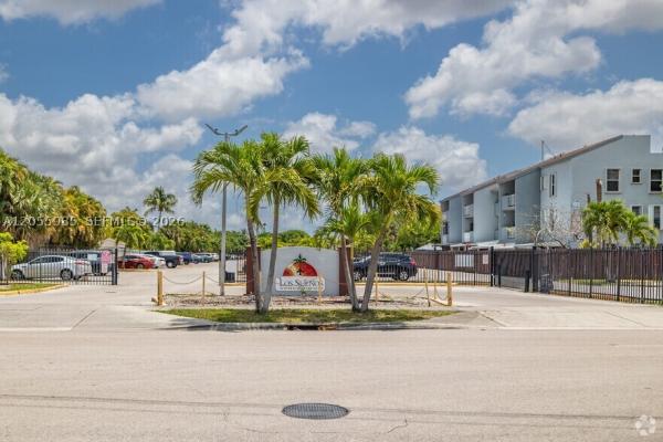 Los Suenos, 1725 W 60th St #F-202, Hialeah, Florida 33012, image 1