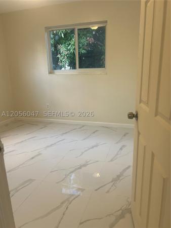 395 NE 112th St, Unincorporated Dade County, Florida 33161, image 1