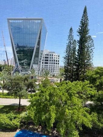 Bonavida, 20100 W Country Club Dr #608, Aventura, Florida 33180, image 2