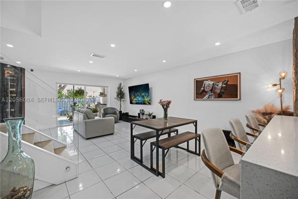 Southbridge At Pembroke Pointe, 10372 NW 3rd St, Pembroke Pines, Florida 33026, image 2