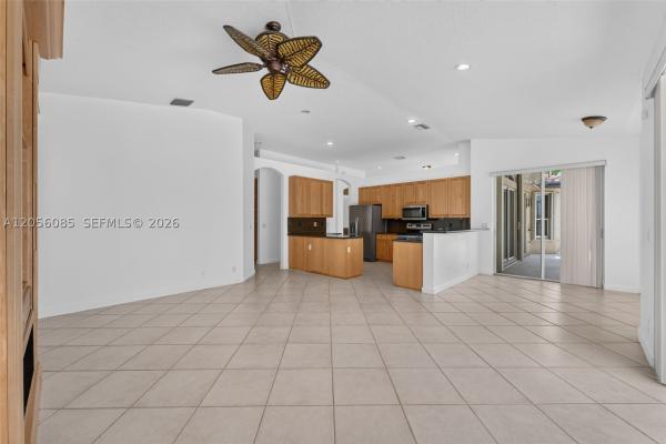 Encantada, 18659 SW 12th St, Pembroke Pines, Florida 33029, image 2
