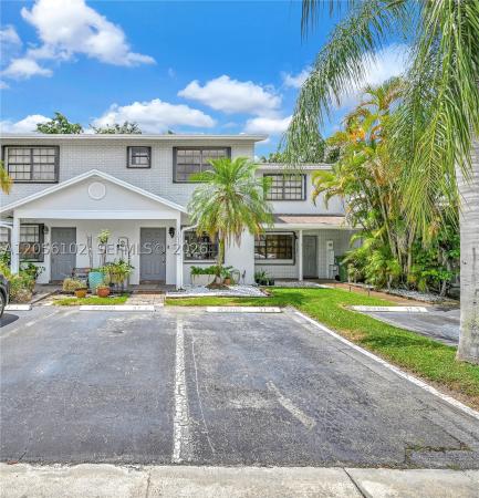 Southbridge At Pembroke Pointe, 10372 NW 3rd St, Pembroke Pines, Florida 33026, image 2