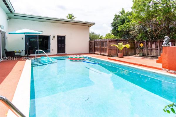 Cutler Ridge, 9920 Pan American Dr, Cutler Bay, Florida 33189, image 1