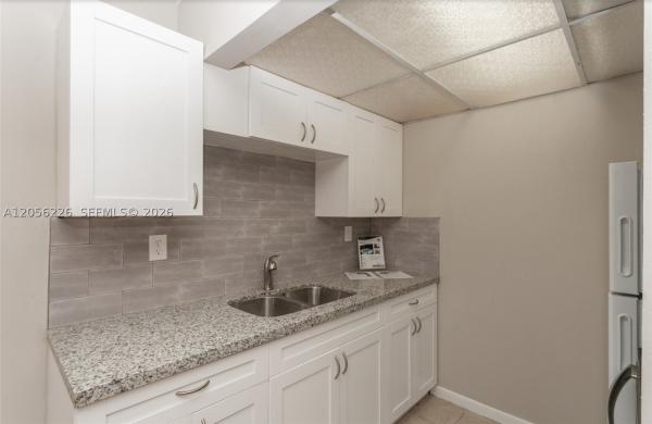 Warrenton House, 2145 Pierce St #218, Hollywood, Florida 33020, image 2