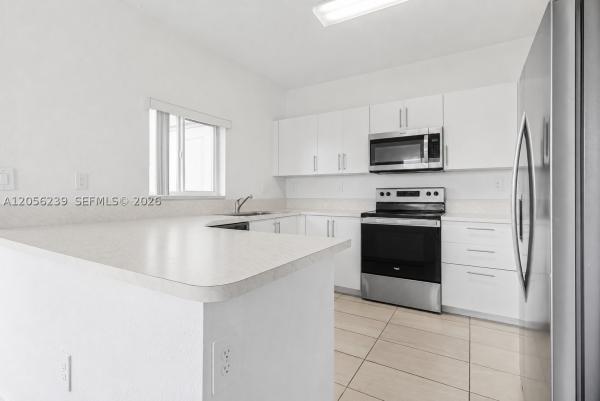 Forest Park Villas, 417 NW 12th Pl, Florida City, Florida 33034, image 3