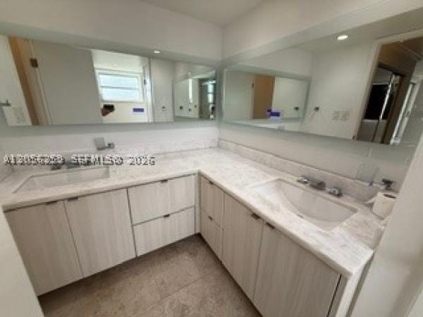 1670 NE 191st St #302-3, Unincorporated Dade County, Florida 33179, image 3