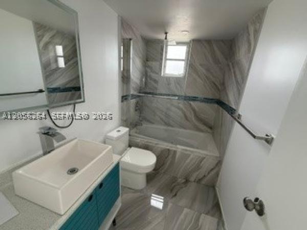 1700 NE 191st St #510, Unincorporated Dade County, Florida 33179, image 2