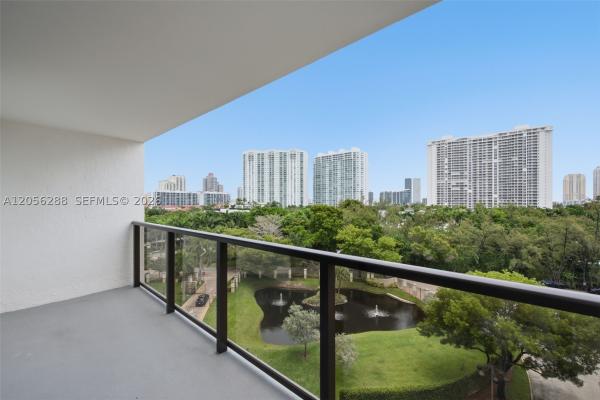 Tower At Biscayne Cove, 18181 NE 31st Ct #807, Aventura, Florida 33160, image 2