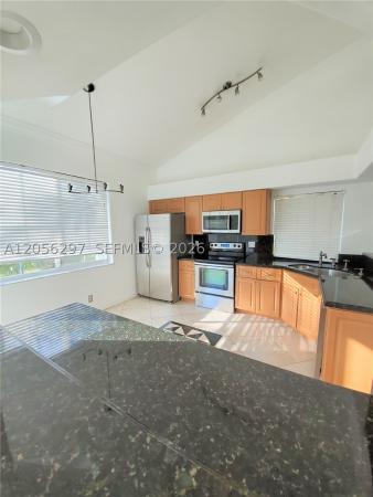 Laguna Springs 2, 569 Spinnaker, Weston, Florida 33326, image 1