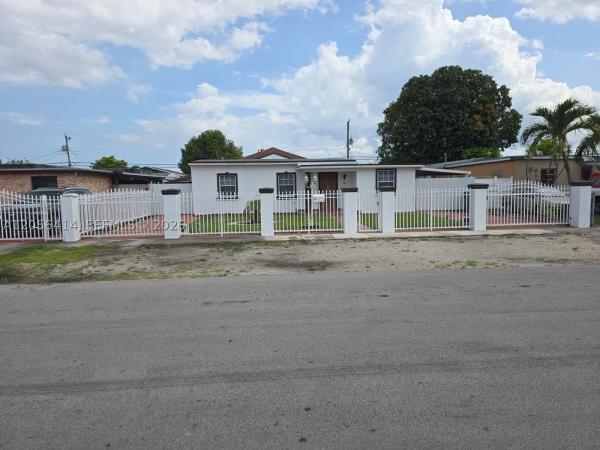 Carole Anne Park, 50 E 43rd St, Hialeah, Florida 33013, image 2