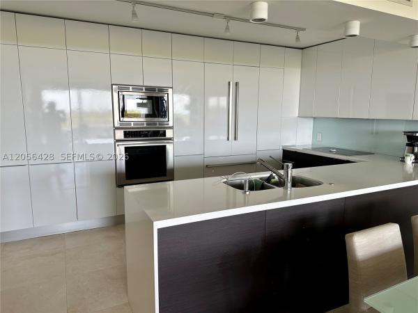 Commodore Club West, 155 Ocean Lane Dr #1004, Key Biscayne, Florida 33149, image 2