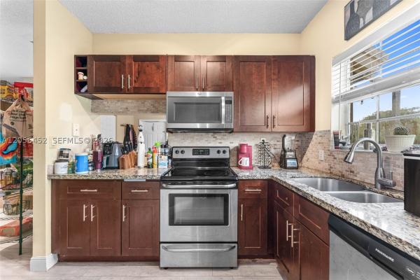 Water's Edge At Deerfield, 680 Cypress Club Way #G10, Deerfield Beach, Florida 33064, image 1