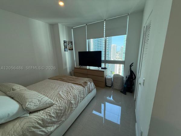 Met 1, 300 S Biscayne Blvd #T-3301, Miami, Florida 33131, image 2