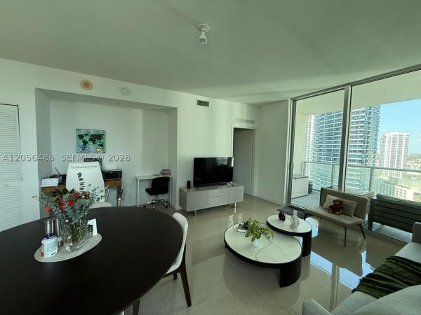 Met 1, 300 S Biscayne Blvd #T-3301, Miami, Florida 33131, image 3