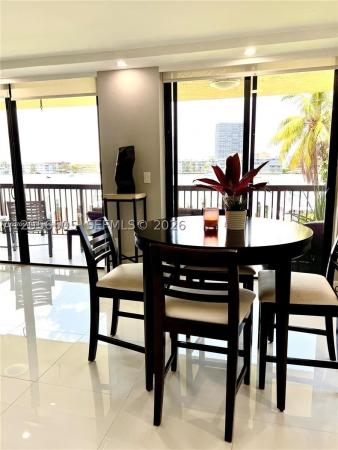Lindal, 200 Golden Isles Dr #206, Hallandale Beach, Florida 33009, image 3