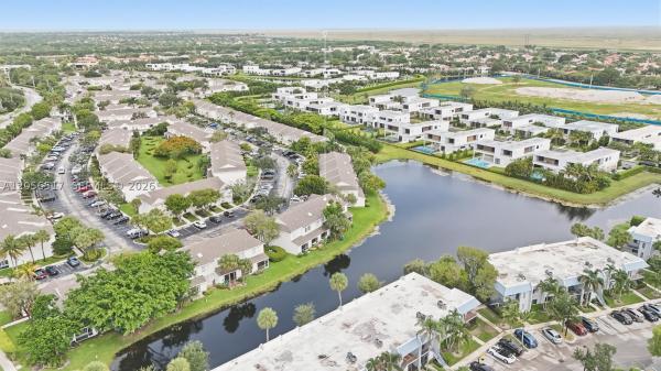 Coconuts, 16631 Hemingway Dr, Weston, Florida 33326, image 1