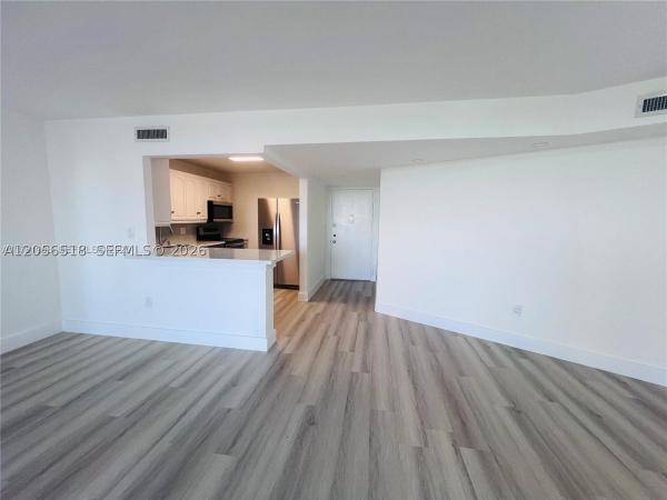 1200 NE Miami Gardens Dr #501W, Unincorporated Dade County, Florida 33179, image 2