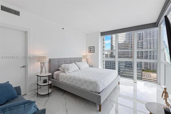 The Plaza On Brickell East, 950 Brickell Bay Dr #2210, Miami, Florida 33131, image 2