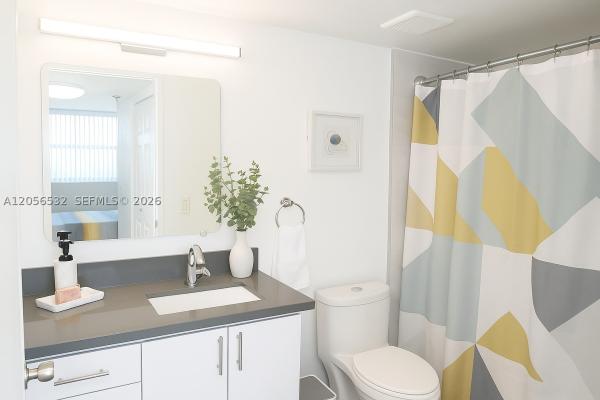 La Rive Gauche, 5880 Collins Ave #703, Miami Beach, Florida 33140, image 3