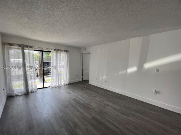 7235 NW 179th St #104, Hialeah, Florida 33015, image 3
