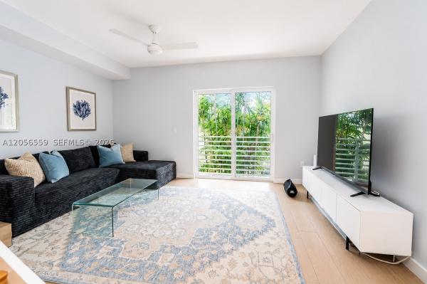 D Gems, 619 Meridian Ave #4, Miami Beach, Florida 33139, image 2