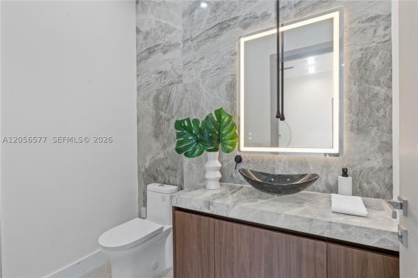 Lake Ridge, 1234 NE 17th Ter, Fort Lauderdale, Florida 33304, image 2