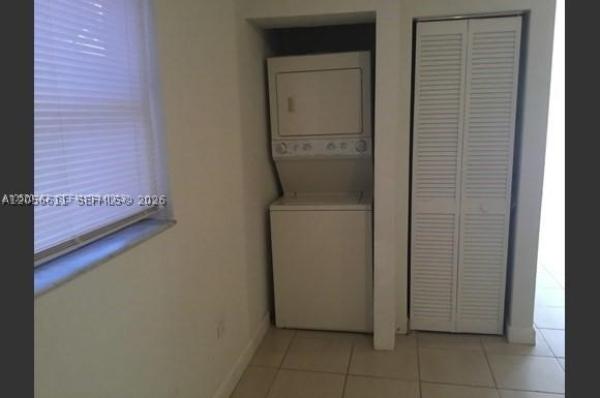 2735 NW 27th St, Unincorporated Dade County, Florida 33142, image 1