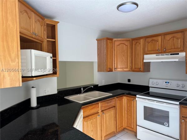 Hollywood Gardens, 3811 Simms St, Hollywood, Florida 33021, image 3