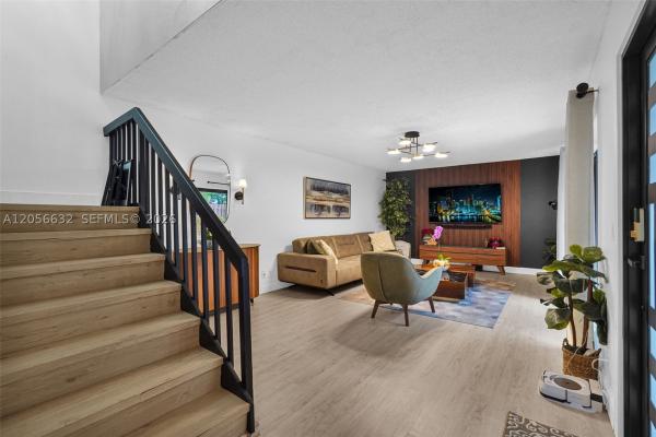 Camelot Gardens, 2603 Lakeview Ct, Cooper City, Florida 33026, image 3