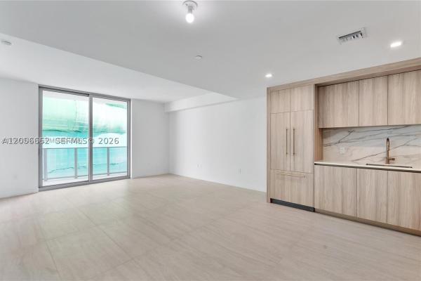 77 SE 5th St #4106, Miami, Florida 33131, image 2
