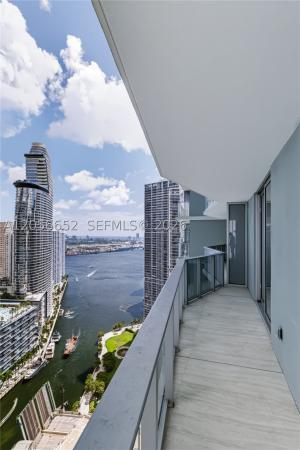 77 SE 5th St #4106, Miami, Florida 33131, image 3