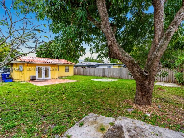 Lake Ridge, 1125 NE 10th Ave, Fort Lauderdale, Florida 33304, image 2
