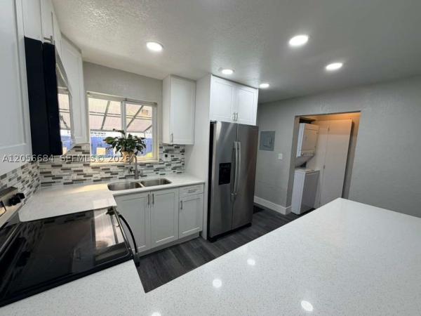 1500 NE 151st St #104, Unincorporated Dade County, Florida 33161, image 3