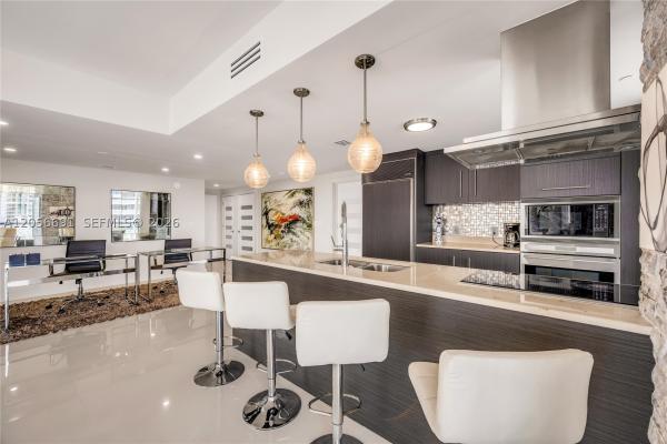 Icon Brickell Tower 2, 495 Brickell Ave #3702, Miami, Florida 33131, image 2
