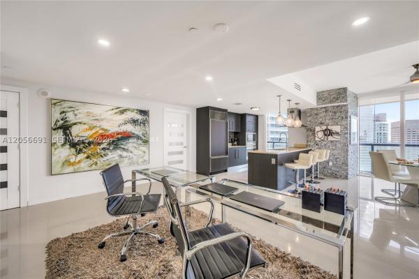 Icon Brickell Tower 2, 495 Brickell Ave #3702, Miami, Florida 33131, image 1