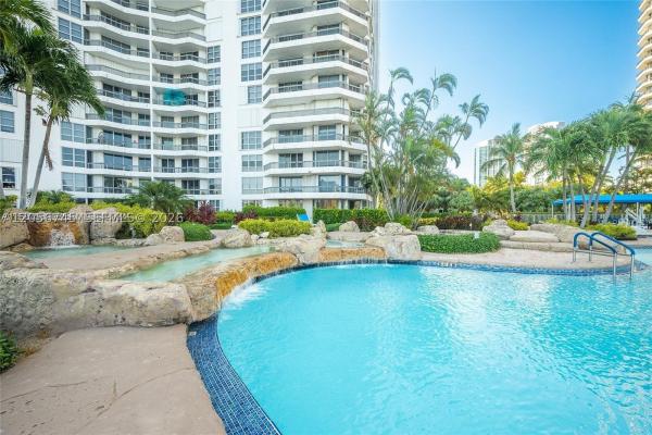 Mystic Pointe Tower 200, 19101 NE 36th Ct #2206, Aventura, Florida 33180, image 2