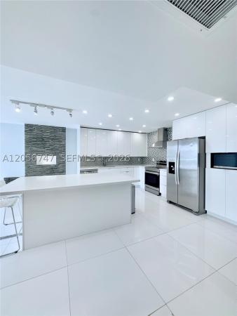 Oceanview A, 19390 Collins Ave #907, Sunny Isles Beach, Florida 33160, image 2